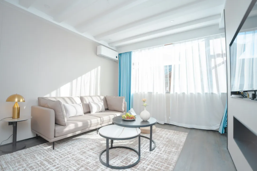 复式双床家庭房