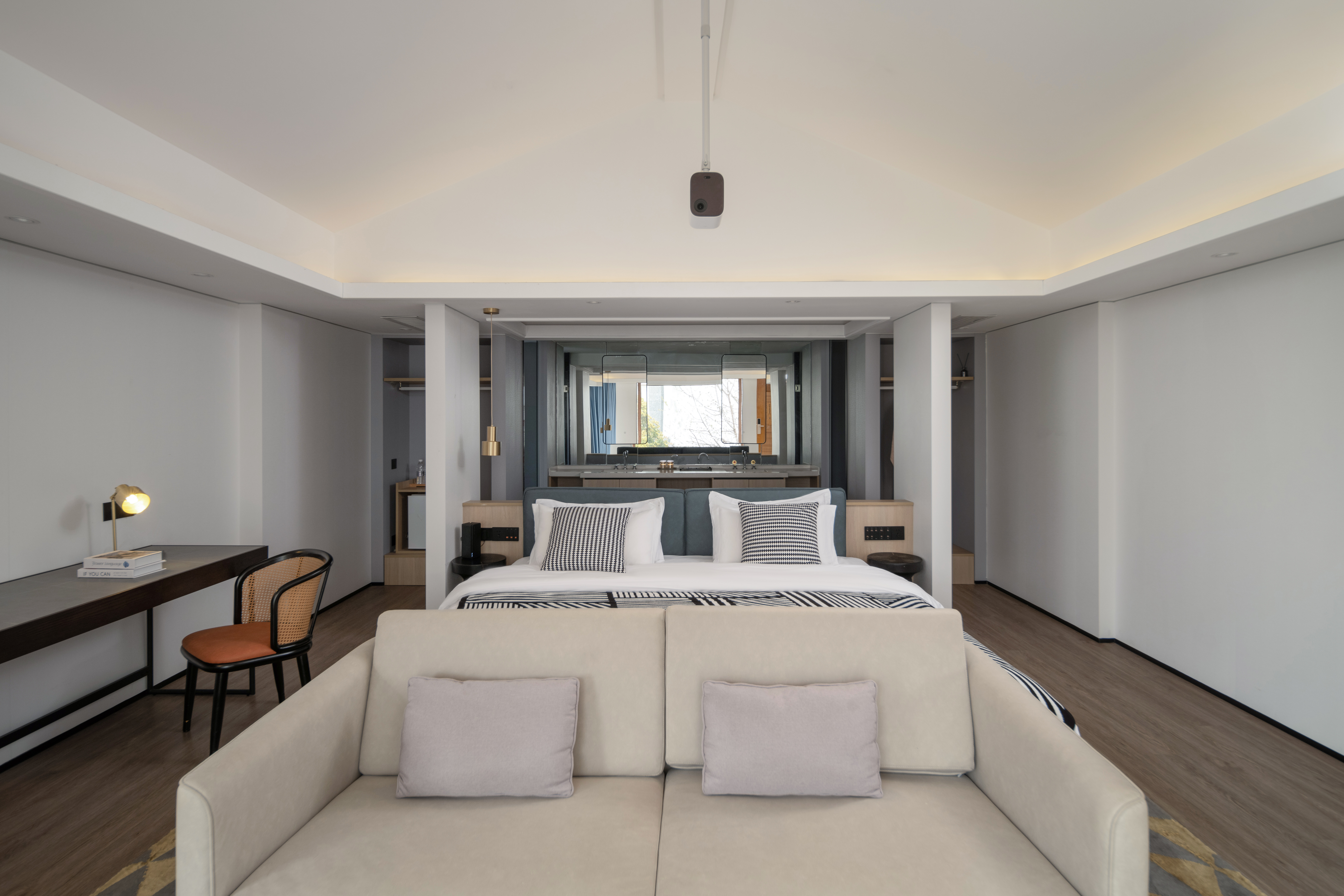 晴窗绿影大床房