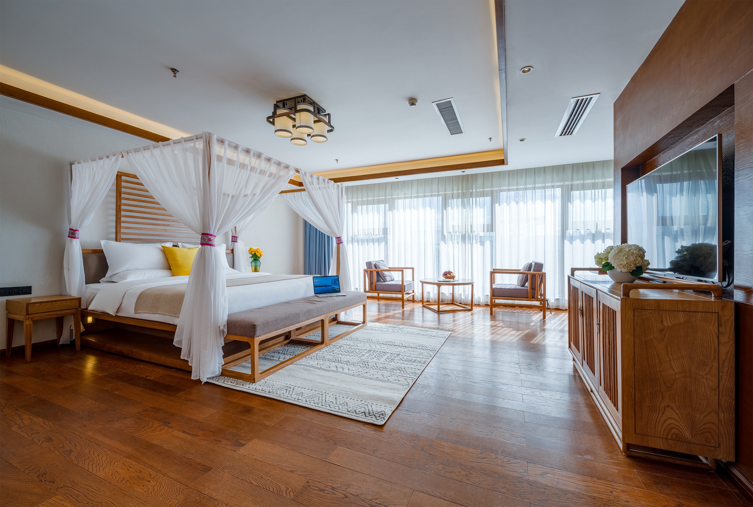 木影阳光大床房